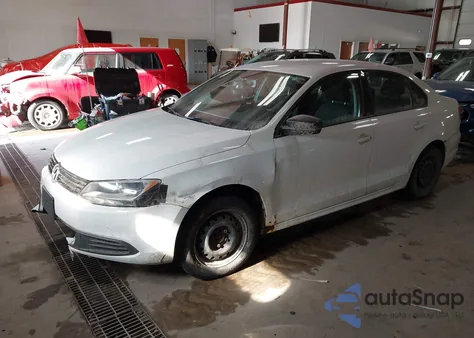 2014 Volkswagen Jetta 2.0L S z USA, uszkodzony, nr VIN 3VW2K7AJ7EM432153